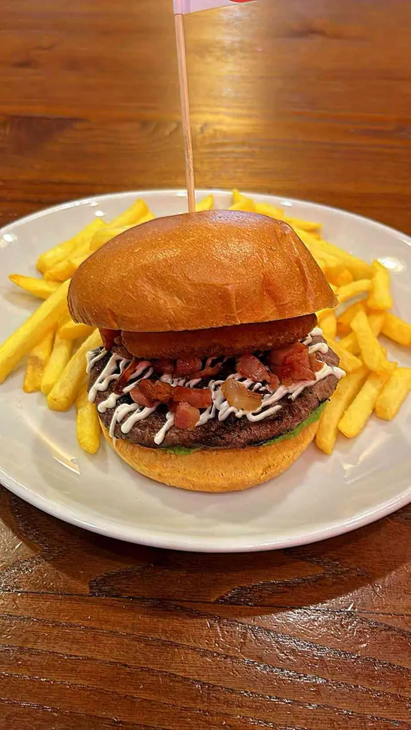 pulp fiction — Dylan's Burger